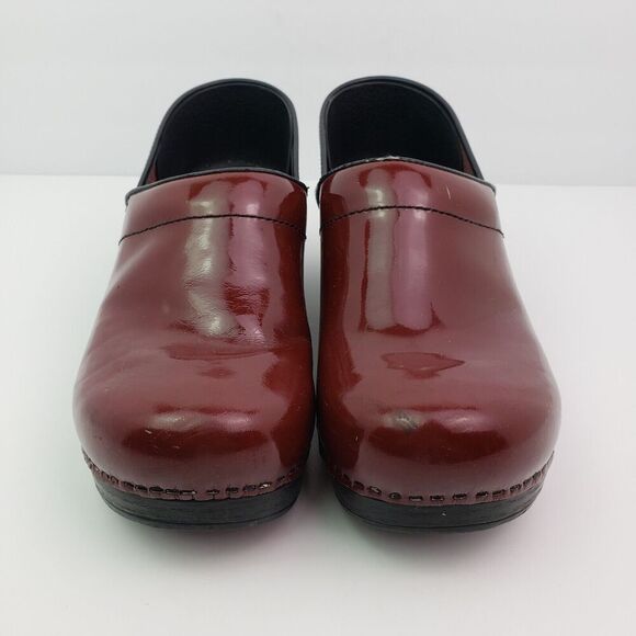 Dansko Womens Size EU 41 US 10.5-11 Red Shinny Slip On Comfort Work Clog Shoes - Picture 5 of 10